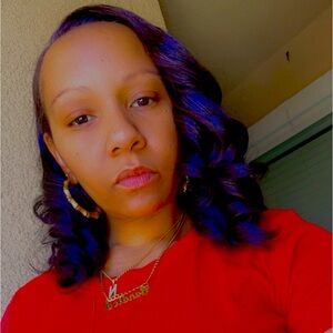 Meet your Posher, Candice